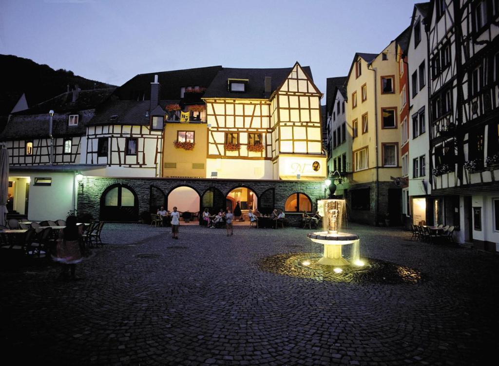 Hotel-Restaurant Moselblümchen Bernkastel-Kues Exterior foto