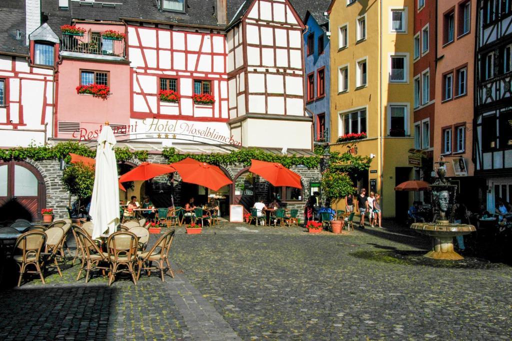 Hotel-Restaurant Moselblümchen Bernkastel-Kues Exterior foto