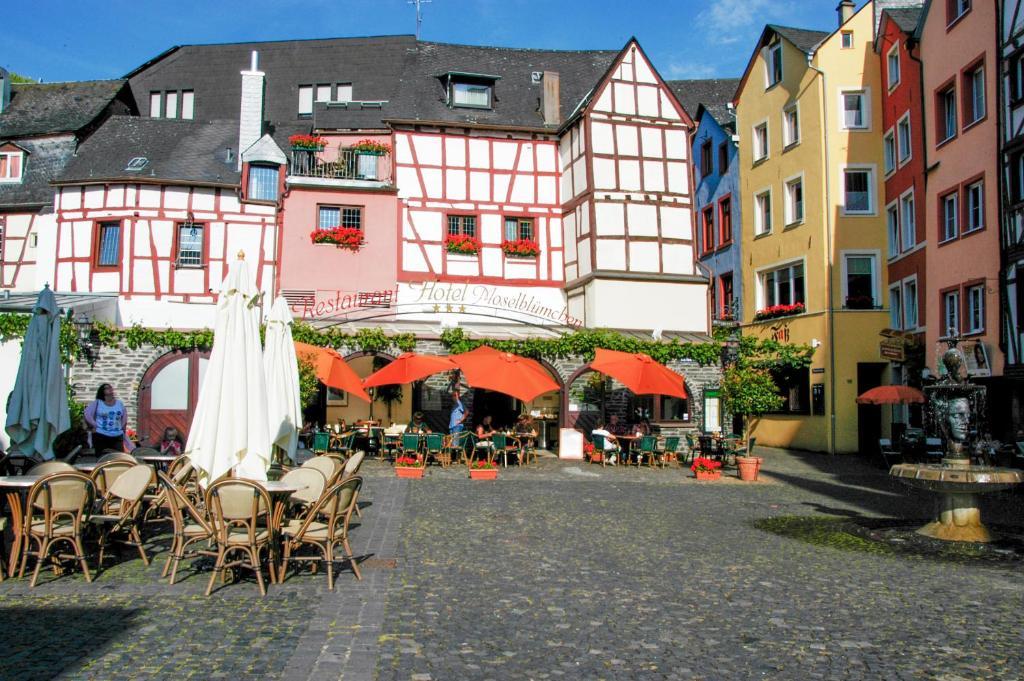 Hotel-Restaurant Moselblümchen Bernkastel-Kues Exterior foto